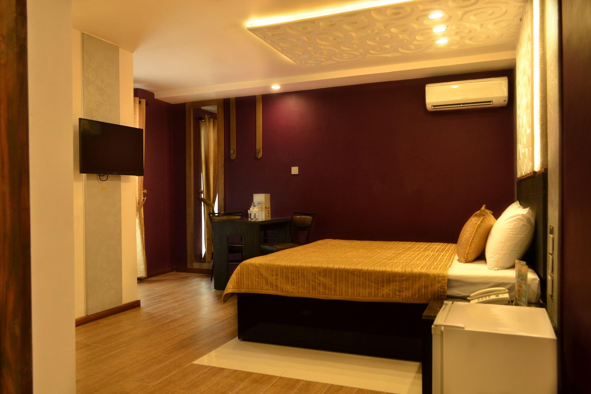 Eurotel Vivaldi Araneta Quezon City Buitenkant foto
