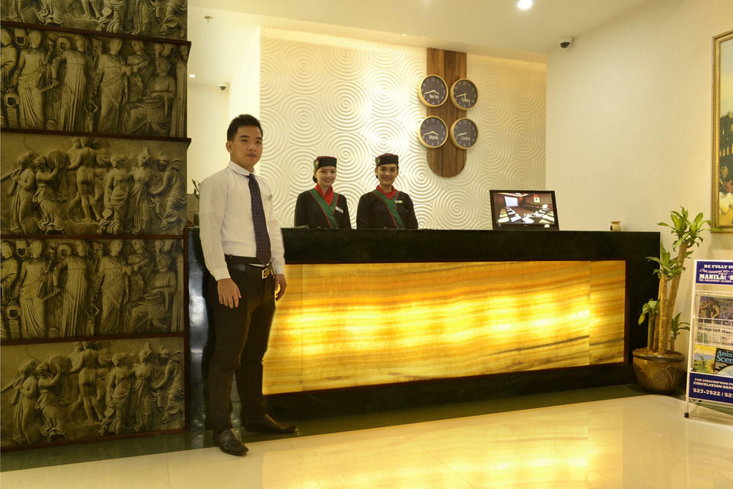 Eurotel Vivaldi Araneta Quezon City Buitenkant foto