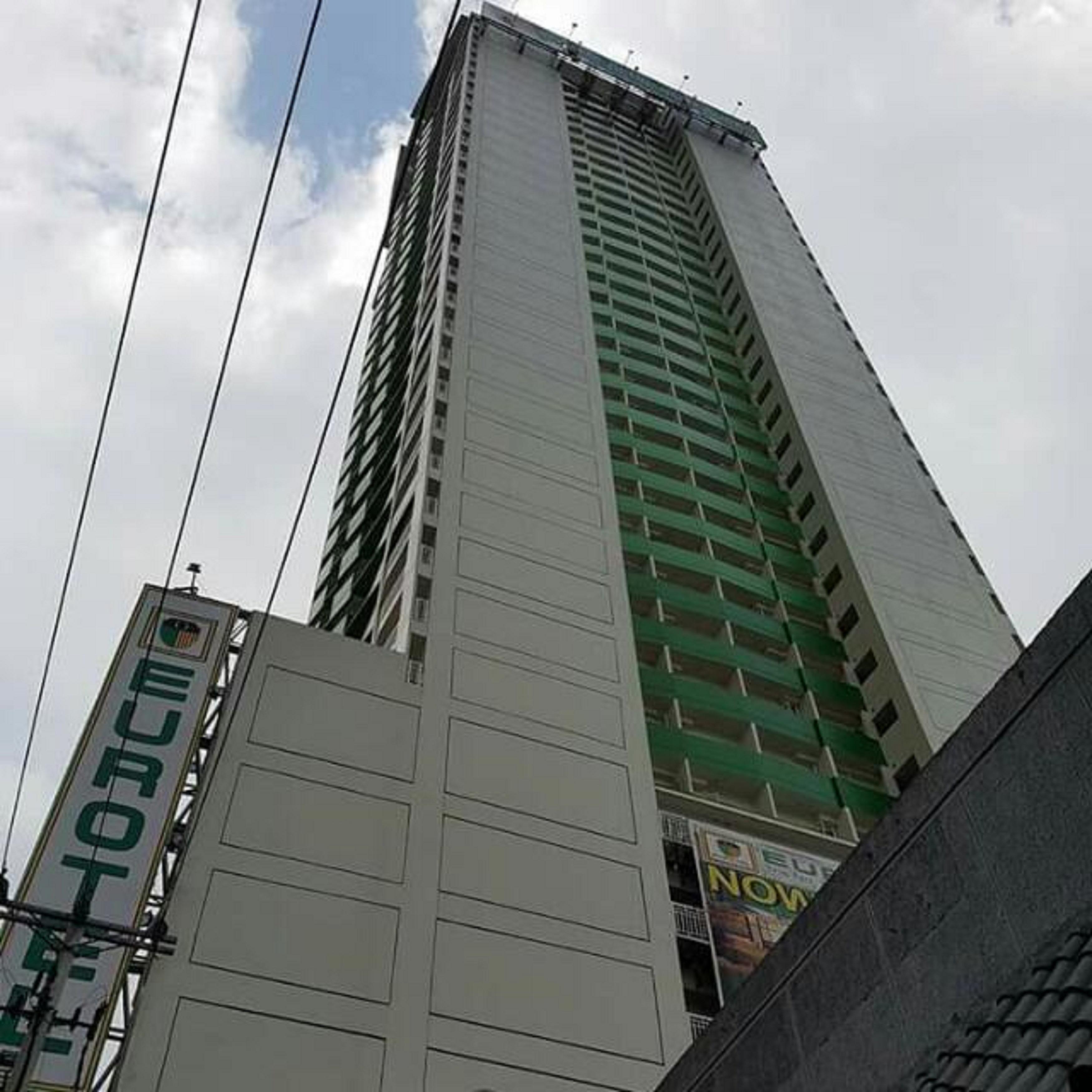 Eurotel Vivaldi Araneta Quezon City Buitenkant foto
