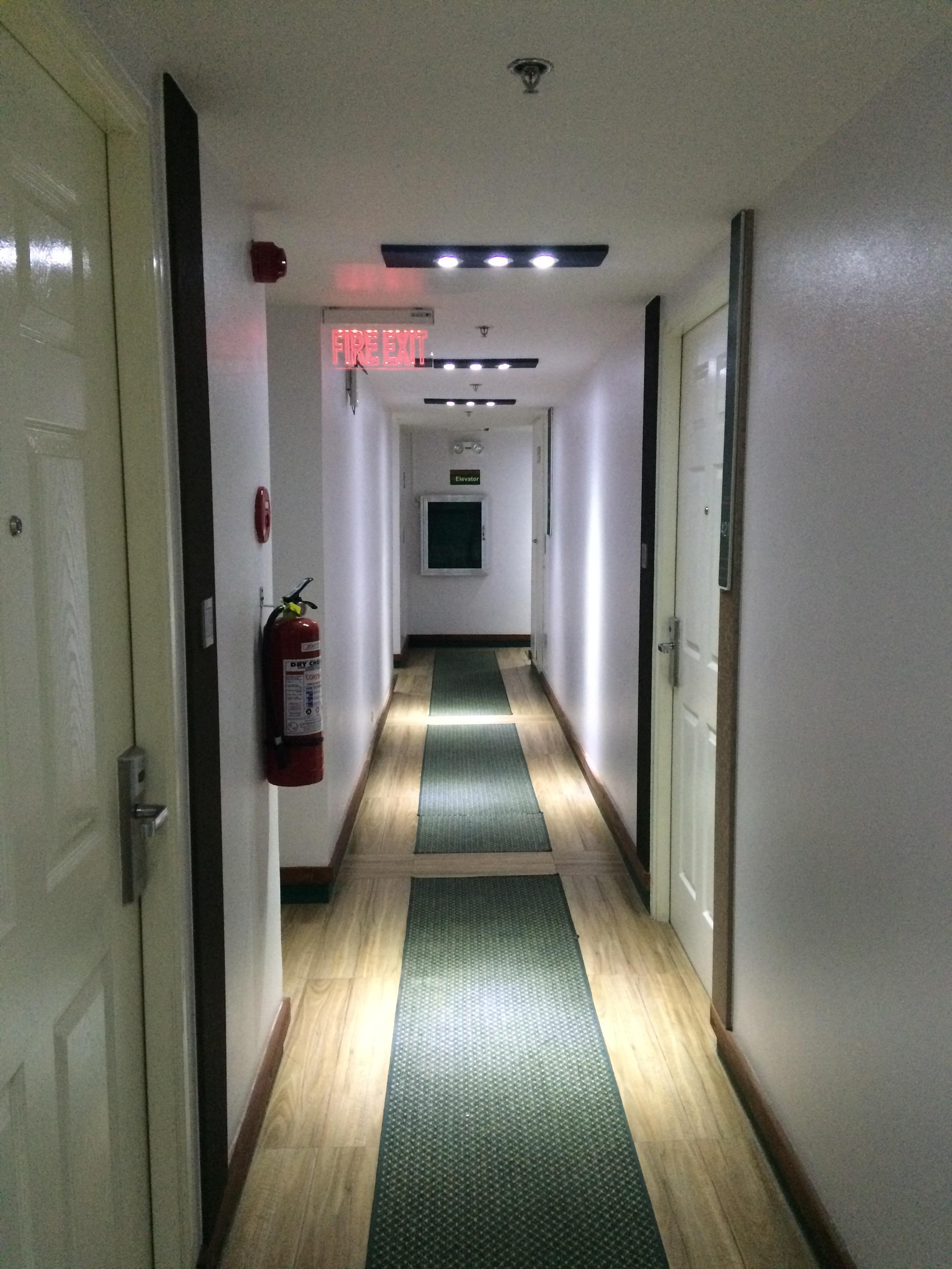 Eurotel Vivaldi Araneta Quezon City Buitenkant foto