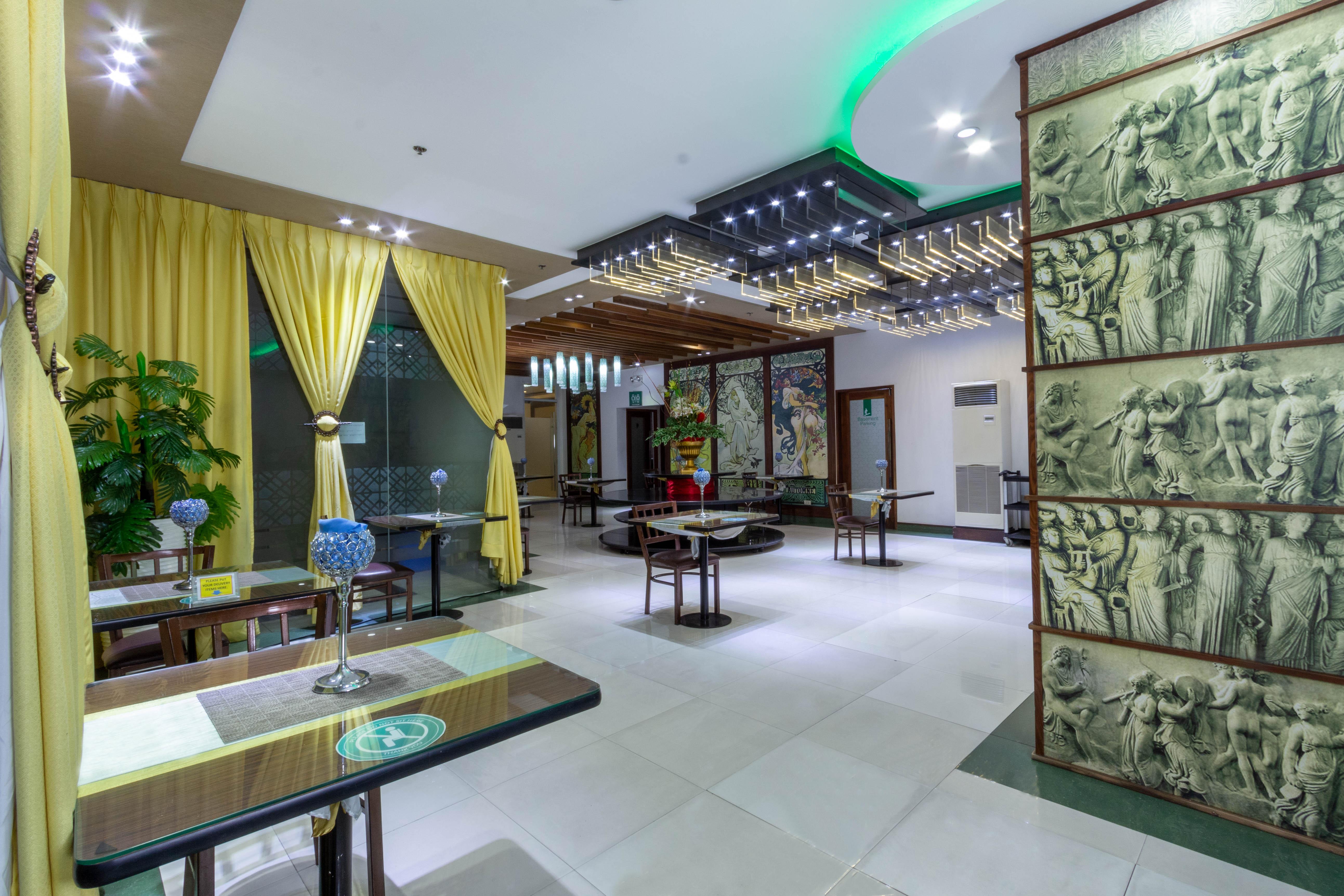 Eurotel Vivaldi Araneta Quezon City Buitenkant foto