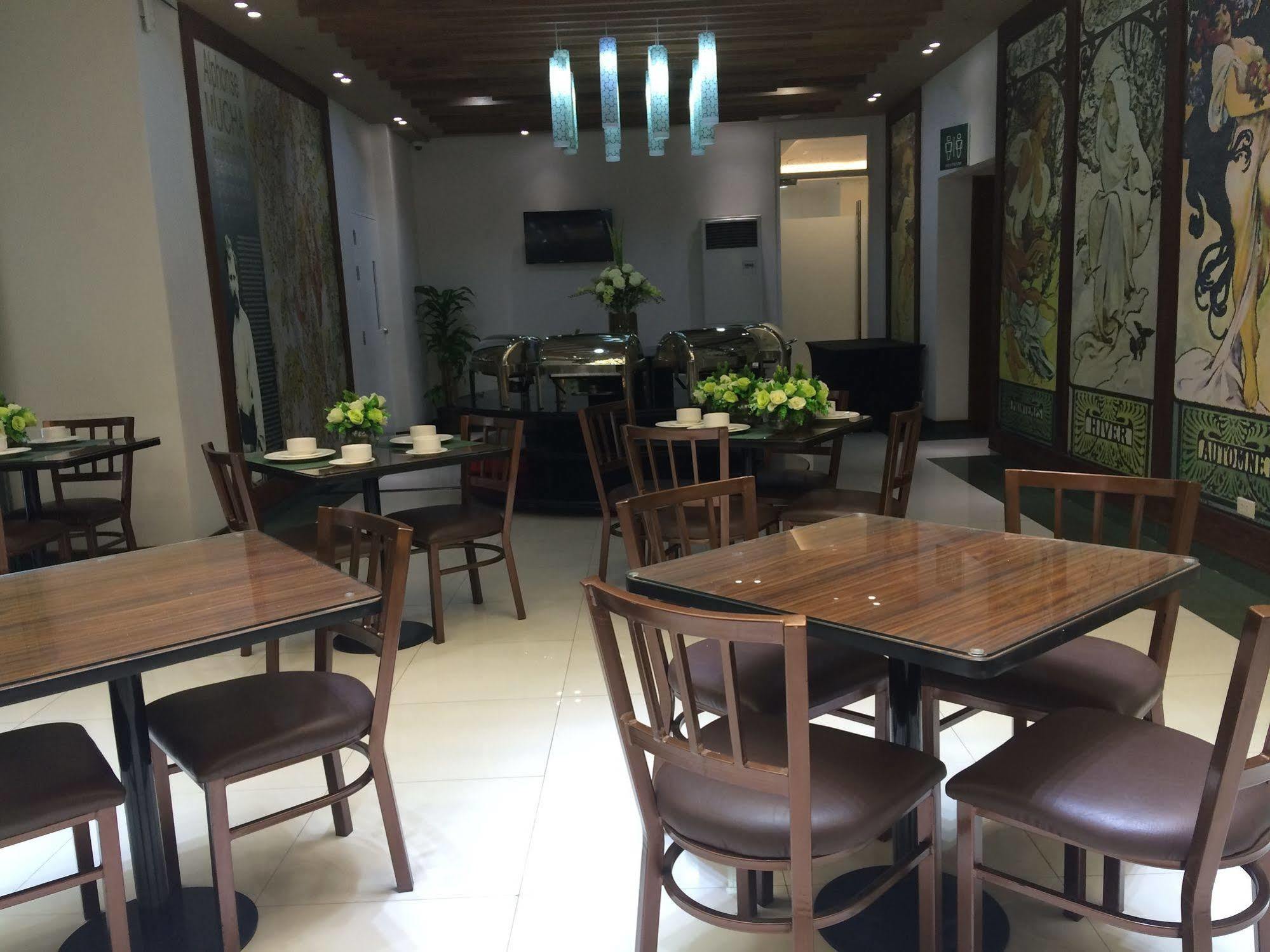 Eurotel Vivaldi Araneta Quezon City Buitenkant foto