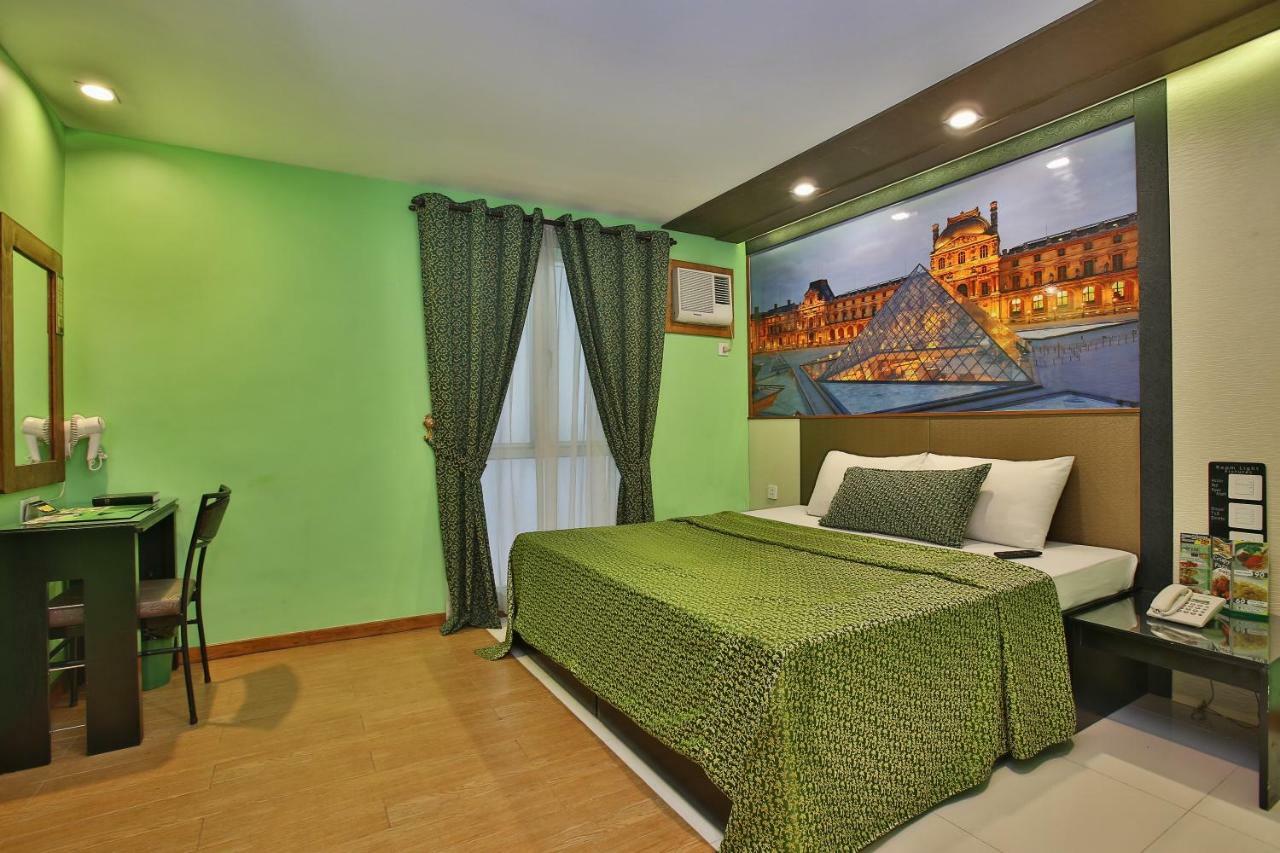Eurotel Vivaldi Araneta Quezon City Buitenkant foto